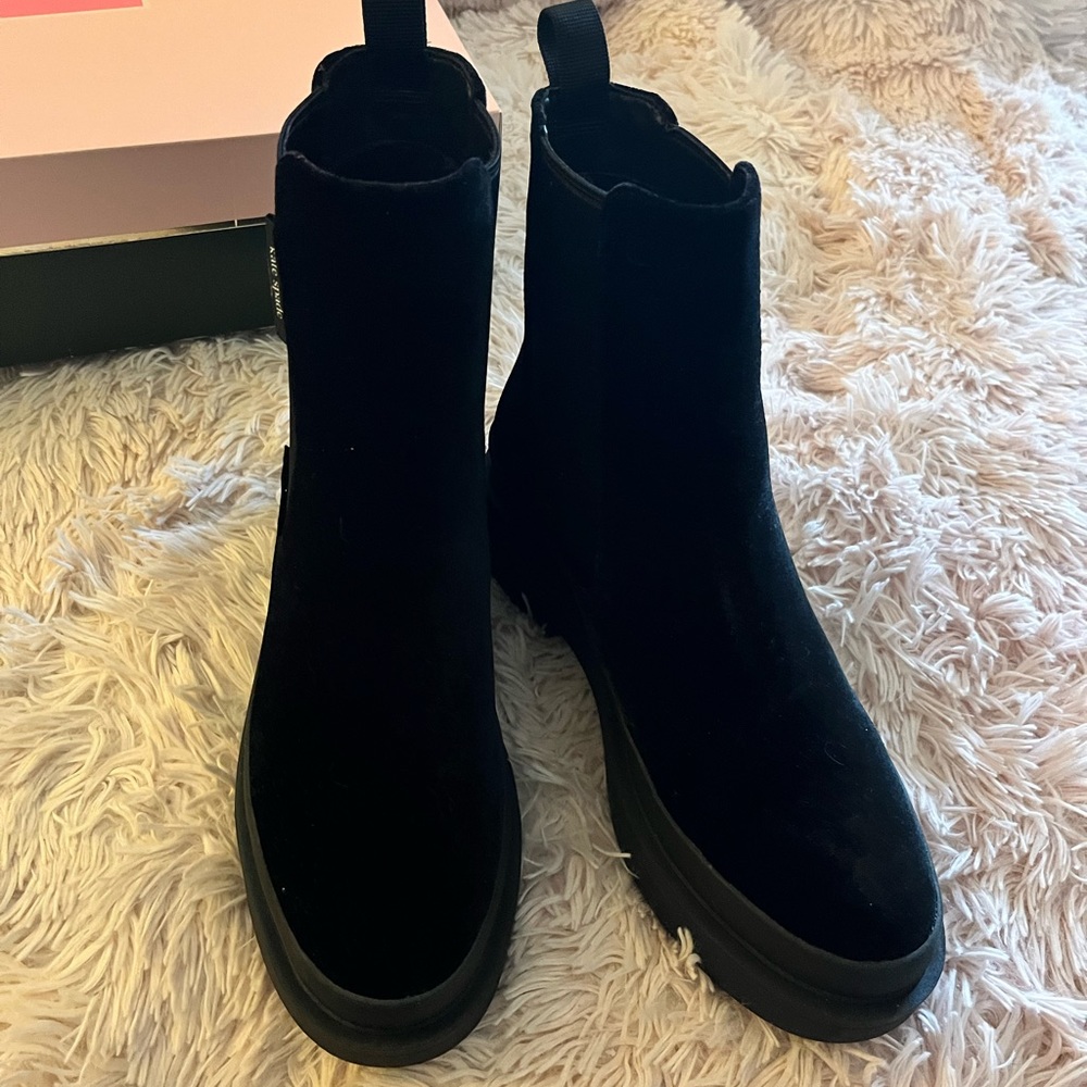 Kate Spade Winnie velvet black booties size 9